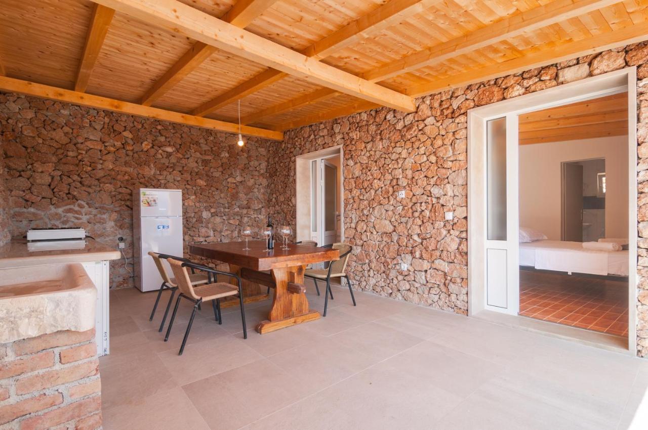 Hidden Gem By Nono Ban - Robinson Style Villa Bol Exterior photo